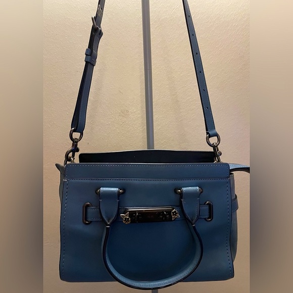 *WOW *SALE * Coach Swagger 27 Chambray Blue Satchel Handbag - Picture 1 of 13
